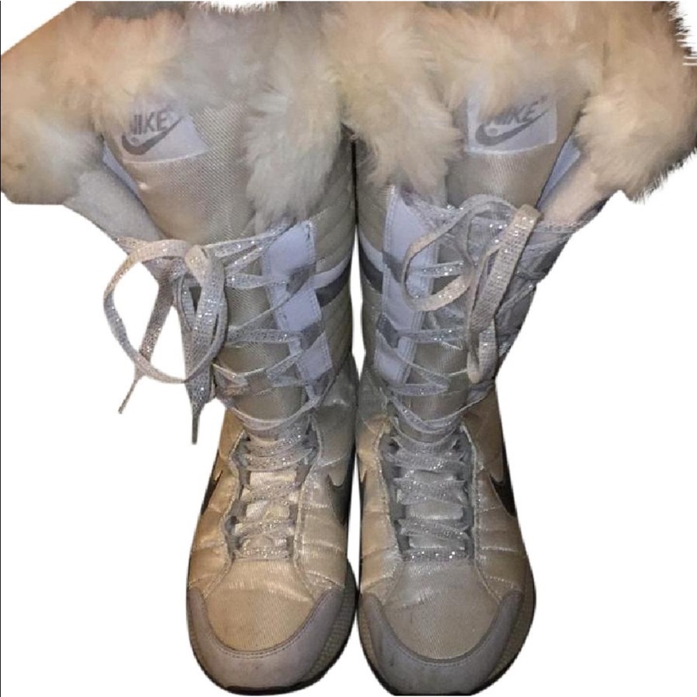 nike sneaker boots